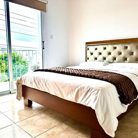 Nanas Vacation House Пафос Экстерьер фото