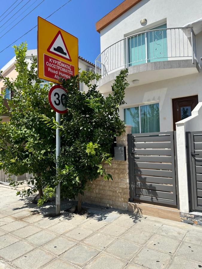 Nanas Vacation House Пафос Экстерьер фото